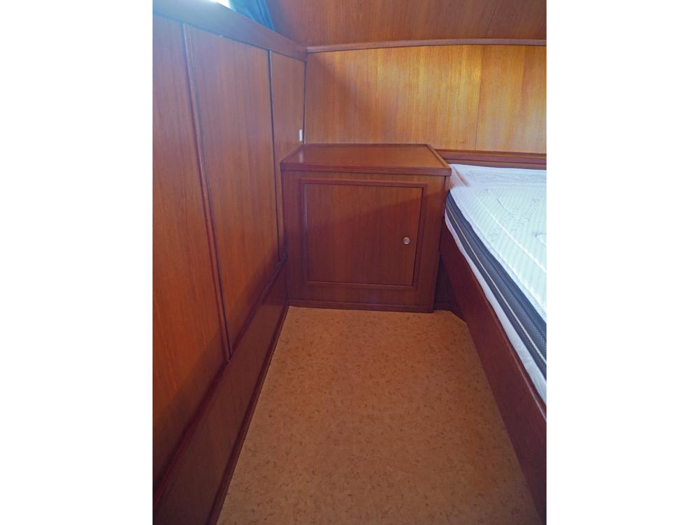 Aft cabin, Accommodation